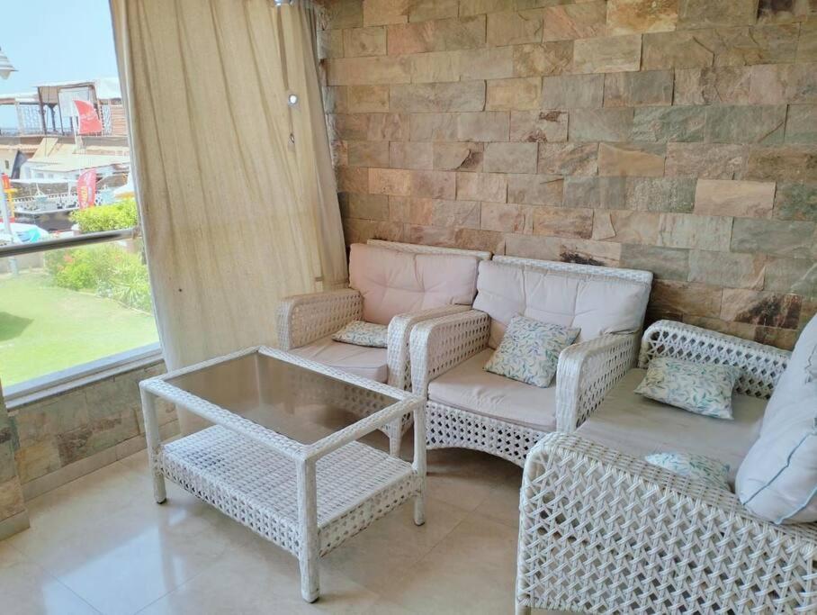 بمجموعة خالد بن الوليد بالمعمورة بالطابق 1 * Alexandria